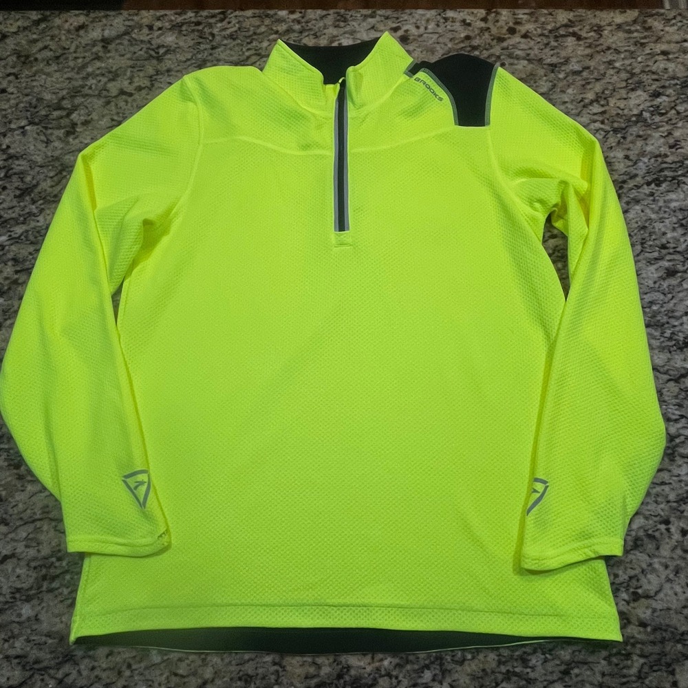 Brooks Mens Neon Yellow Equilibrium Quarter Zip Running Pullover L Reflective